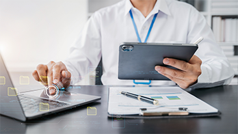Salesforce Service Cloudとは？特徴や機能、Sales Cloud との違いなどを解説